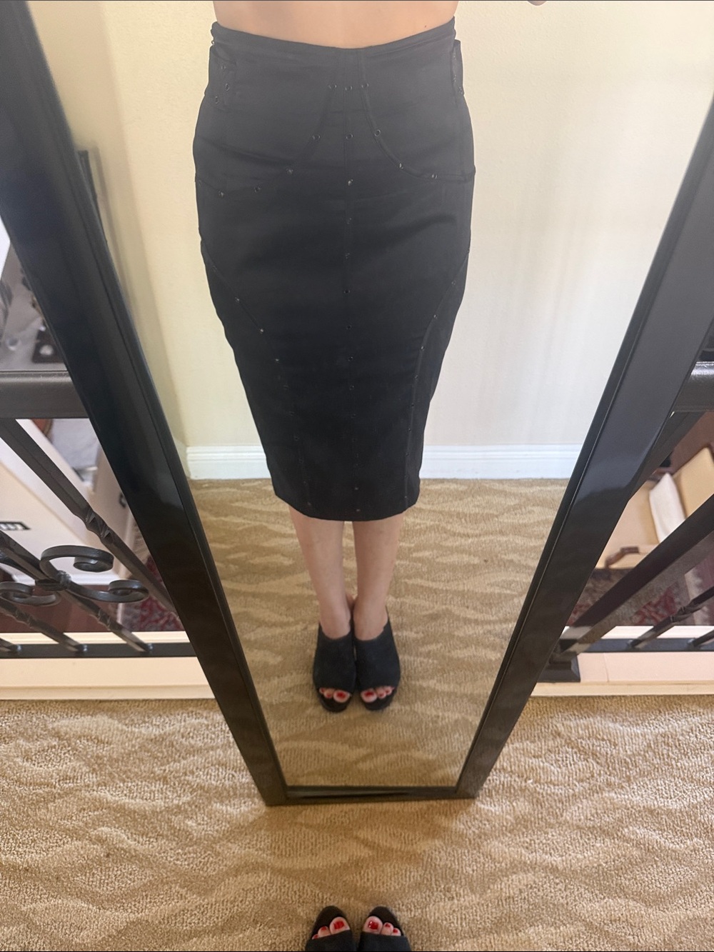 Gucci Black High-Waist Pencil Skirt with Subtle Stud Detail